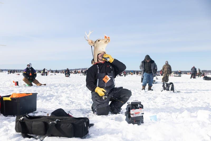 A look at ice fishing gambling game